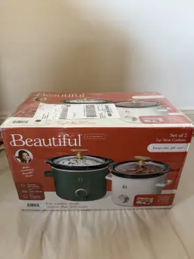 006-1880sq Beautiful 2 Quart Slow Cooker Set Of Thyme Green And White Icing Ceramic