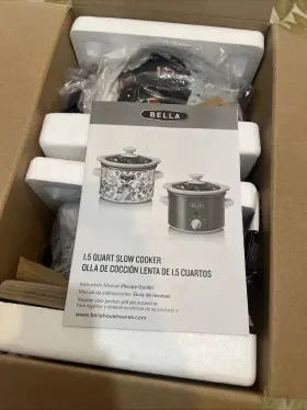 14827 Bella Electric Slow Cooker 1.5 Qt Pair Football Print