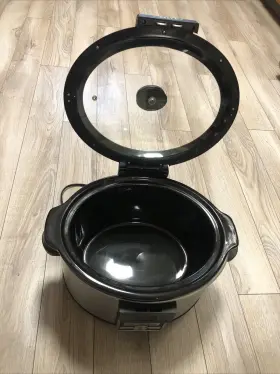 1709 Bella Barely Used Electric Crockpot 5 Quart #3