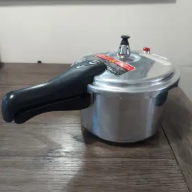 Bc-64121 Bene Casa Bc61421 4.2 Quart Aluminum Pressure Cooker
