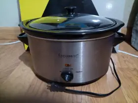 Cp43859 Continental Electric Slow Cooker Black And Silver 7.0 Quart Oval Cp43859 Continental Electric Slow Cooker Black And Silver 7.0 Quart Oval