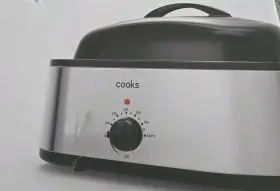 9827368572 Cooks Professional 18 Quart Large Turkey Roaster Max. 24lb 12 Temp Setting 1450 Watts