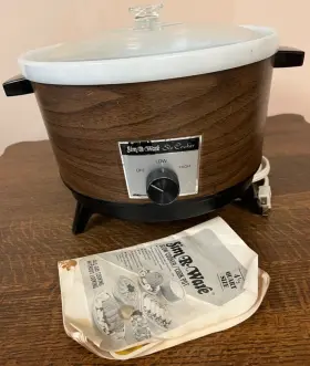 12247a Crock-pot Sim.r.ware Slow Cooker/cook 4 1/2 Quart K Mart 70s With Manual 12247a Crock-pot Sim.r.ware Slow Cooker/cook 4 1/2 Quart K Mart 70s With Manual