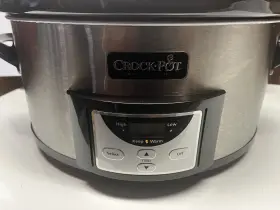 2133119 Crock-pot Large 8-quart Slow Cooker With Auto Warm Settings. See Description