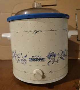 3100-402 Crock-pot Vintage Rival Pot/stoneware Slow Cooker/7 Inch Plastic Cover/works 3100-402 Crock-pot Vintage Rival Pot/stoneware Slow Cooker/7 Inch Plastic Cover/works