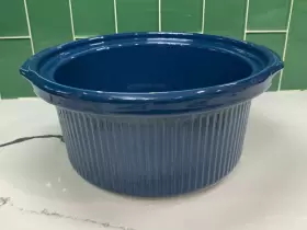 3164 Crock-pot Replacement Rival Stoneware Insert 4 Quart Blue Model Only 3164 Crock-pot Replacement Rival Stoneware Insert 4 Quart Blue Model Only