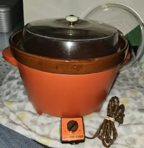 3300-2 Crock-pot Vintage Orange And Brown Model Works Extra Lid