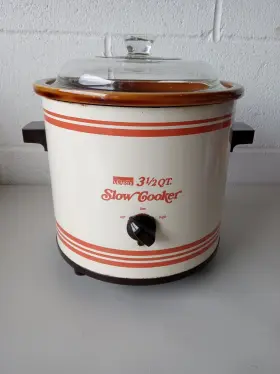 46358 Crock-pot Vintage Montgomery Ward 3.5 Quart Slow Cooker Two Setting Works