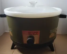 R05p04 Crock-pot Vtg 1970s Ward Sim-r-ware Slow Cooker Avocado Green Milk Glass 4.5q