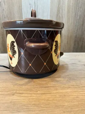 Scr250-fm5 Crock-pot Slow Cooker 2 Quart Brown Rooster Design Roosters #2 Scr250-fm5 Crock-pot Slow Cooker 2 Quart Brown Rooster Design Roosters #2