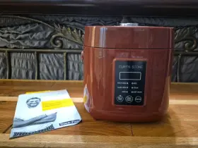 10532rd Curtis Stone 2 Quart Multi-cooker New Burgundy 10532rd Curtis Stone 2 Quart Multi-cooker New Burgundy