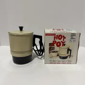 362t Fairgrove Hot Pot Rare Almond Color With Accent Stripes Tested