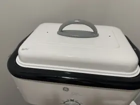 106631 Ge Vintage 18-quart Roster Oven White Enamel Model # #2