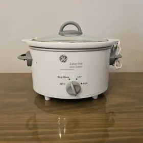 106784 Ge 3-quart Oval Slow Cooker