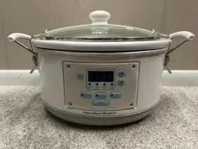 33956 Hamilton Beach Set N Forget 5 Quart Programmable Slow Cooker White