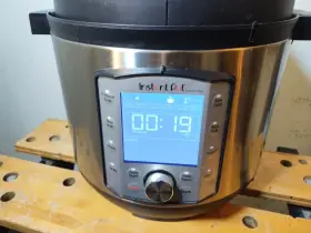 113-0054-01 Instant Brands Llc Pot Duo Evo Plus 80 Stainless Steel Pressure Cooker 8 Quart Silver Euc #2