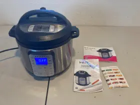 112-0126-01 Instant Pot Duo Plus 60 1000w 6 Quart 9-in-1 Pressure Cooker - Silver/black