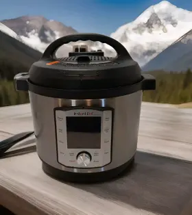 113-0022-01 Instant Pot - Duo Evo Plus 8 Quart Multi Cooker Stainless Steel Clean Hardly Used