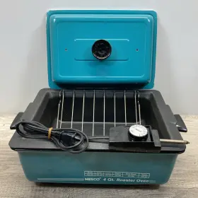 4104-9 Nesco Vtg Teal Enamel 4 Quart Electric Roaster Oven With Rack And Insert - Tested