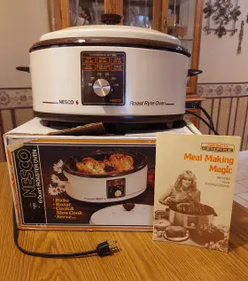 4116-08 Nesco Vintage 6 Quart Electric Roaster Oven Model #4116-08 Enamel Insert Tested