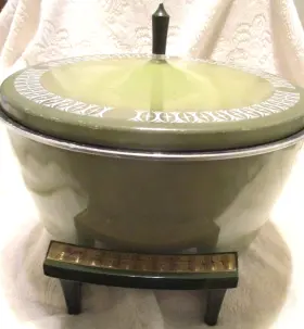 9948-01a Oster Vintage Slow Cooking Brown And Simmer Cooker Avocado Green #9948-01a 9948-01a Oster Vintage Slow Cooking Brown And Simmer Cooker Avocado Green #9948-01a