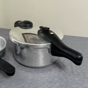 0923a Philippe Richard 5 Quart And 3 Aluminum Pressure Cooker Stove Top Pot 2 Piece Set #3 0923a Philippe Richard 5 Quart And 3 Aluminum Pressure Cooker Stove Top Pot 2 Piece Set #3