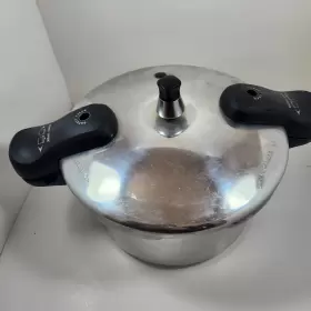 Y22-4-00 Philippe Richard 5 Quart Aluminum Pressure Cooker Stove Top Pot With Manual #3