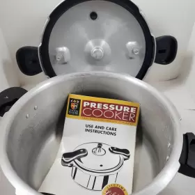 Y22-4-00 Philippe Richard 5 Quart Aluminum Pressure Cooker Stove Top Pot With Manual