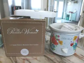 Pioneer Woman 040094945894 Breezy Blossom 1.5-quart Slow Cooker New In Box