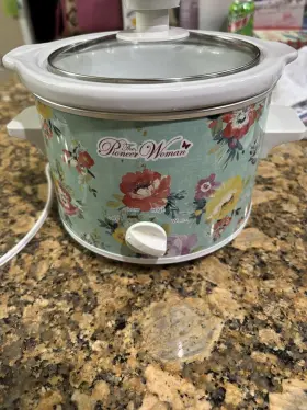 Pwa138211223002 Pioneer Woman Small Crockpot