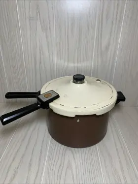 0126101 Presto Vtg Aluminum 6 Quart Pressure Cooker 409a With Seal And Plug 0126101 Presto Vtg Aluminum 6 Quart Pressure Cooker 409a With Seal And Plug