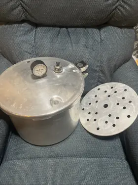0175003 Presto 17 Quart Deluxe Pressure Canner Cooker Stock Pot 0175003 Presto 17 Quart Deluxe Pressure Canner Cooker Stock Pot