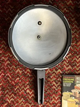 C401b Presto Vintage Stainless Steel Pressure Cooker 4 Quart Model Recipe Book #3
