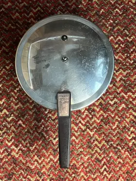 C401b Presto Vintage Stainless Steel Pressure Cooker 4 Quart Model Recipe Book