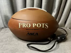 Fb-77 Pro Pots Football Shaped 1.5 Quart Party Slow Cooker Crockpot Brown 14 Inch Fb-77 Pro Pots Football Shaped 1.5 Quart Party Slow Cooker Crockpot Brown 14 Inch