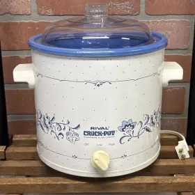 3100-102 Rival Vintage Floral Crock Pot Slow Cooker 3.5 Quart 3100p Works Great