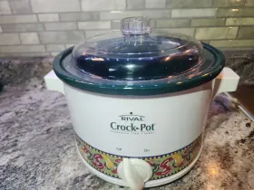 3722 Rival Slow Cooker Small 2 Quart Hot Fudge Sauce Dips Peppers Theme One Piece #2