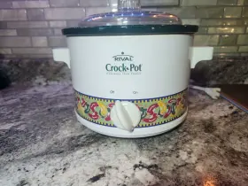 3722 Rival Slow Cooker Small 2 Quart Hot Fudge Sauce Dips Peppers Theme One Piece