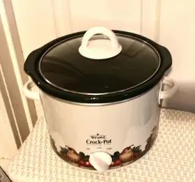 G07949 Rival 50301 Vtg Crock Pot 2 Quart Tested Model Slow Cooker Fruit Design #2 G07949 Rival 50301 Vtg Crock Pot 2 Quart Tested Model Slow Cooker Fruit Design #2