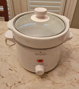 980-0279 Rival Small Crock-pot White 2 Quart