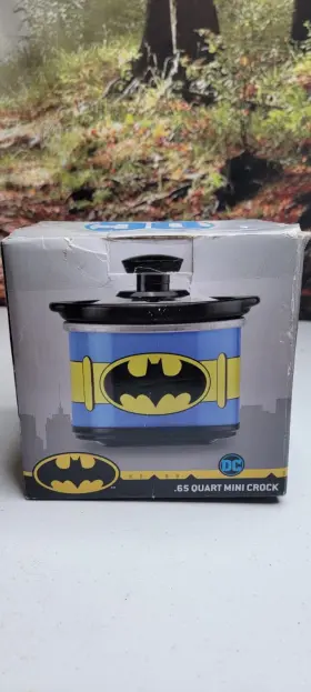 Select Brands 655772019301 Dc Batman .65 Quart Mini Crock Removable Stoneware See Photos