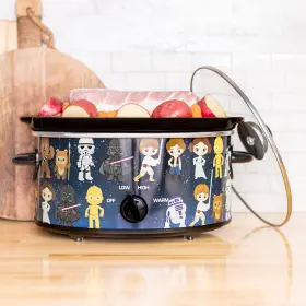 Uncanny Brands 840790121321 Star Wars 5 Quart Slow Cooker- Easy Cooking Across The Galaxy- Kitchen Appliance