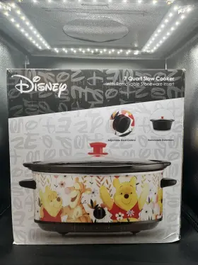 Uncanny Brands 849789026135 Collector Winnie The Pooh Walt Disney New Never Used Rare Slow Cooker Crock Pot Uncanny Brands 849789026135 Collector Winnie The Pooh Walt Disney New Never Used Rare Slow Cooker Crock Pot