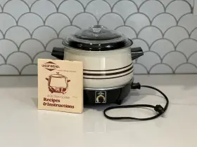 L-3161 Vintage West Bent 4 Quart Slow Cooker - Tested And Working