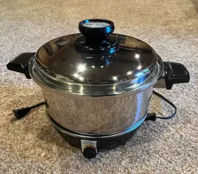 0345 West Bend Vintage Slow Cooker Lustre Craft Cookware 4 Quart Pot Familie Electric