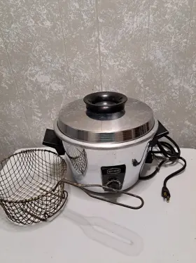 3265e West Bend Vintage 1950s Combination Slow Cooker Deep Fryer
