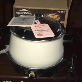 4401 West Bend 4 Quart Automatic Slow Cooker - Round Almond Color Model No