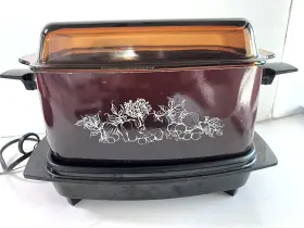 8335 West Bend Slow Cooker Plus- 4 Quart Crock Pot Griddle Tested