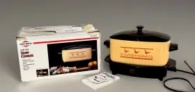 84226 West Bend Vintage 6 Quart Slow Cooker Crock Pot Mini Griddle With Amber Glass Lid