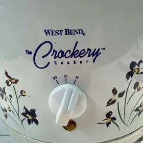 84326 West Bend Crockery Cooker 6 Quart Round Slow Model Base Only. Tested #2 84326 West Bend Crockery Cooker 6 Quart Round Slow Model Base Only. Tested #2